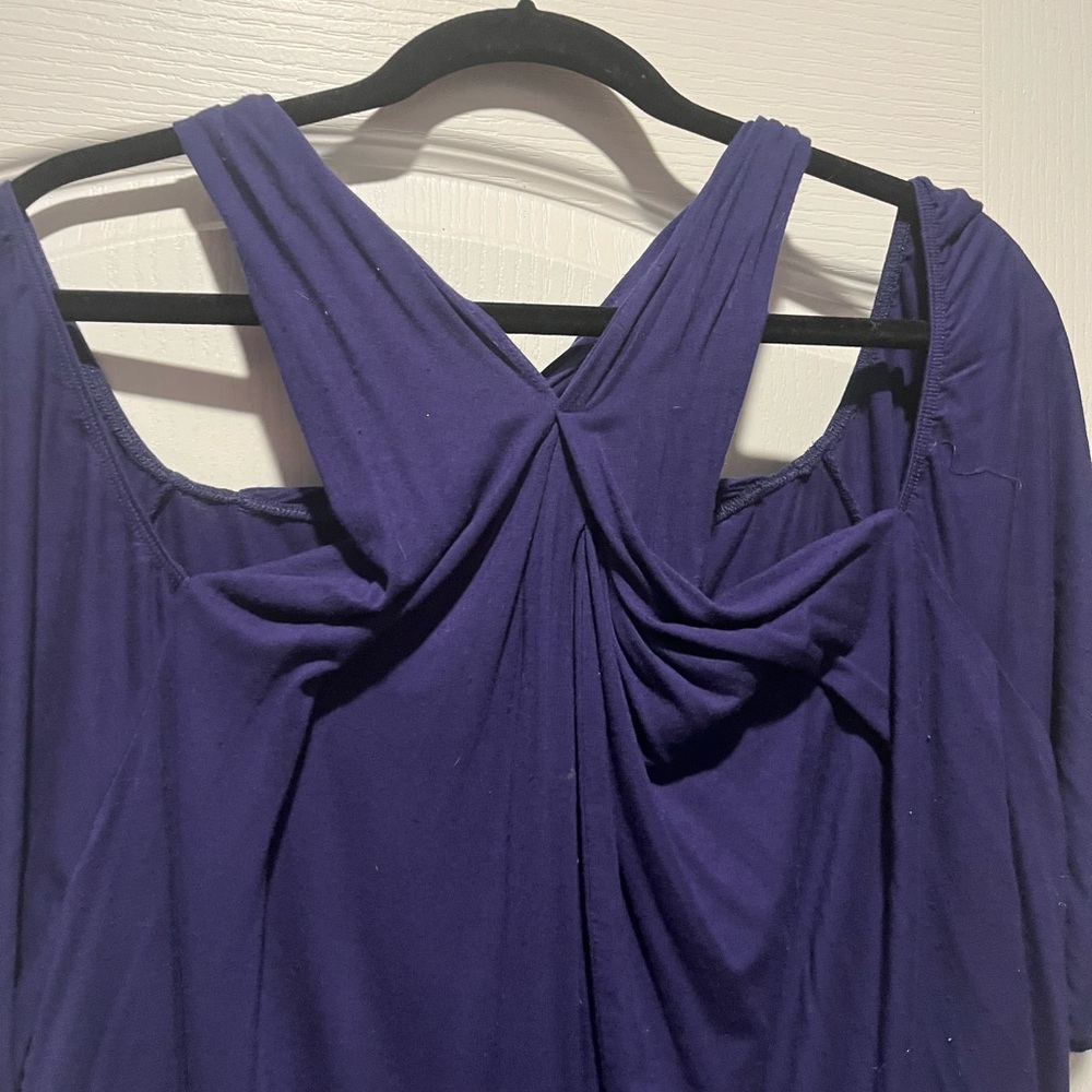 Kiyonna navy cold shoulder top flutter